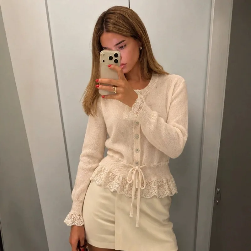 Tuularose Vintage Women Lace Spliced Knit Cardigan Drawstring Waist Cinch Design Button‑front Soft Knitwear Casual Office Blouse