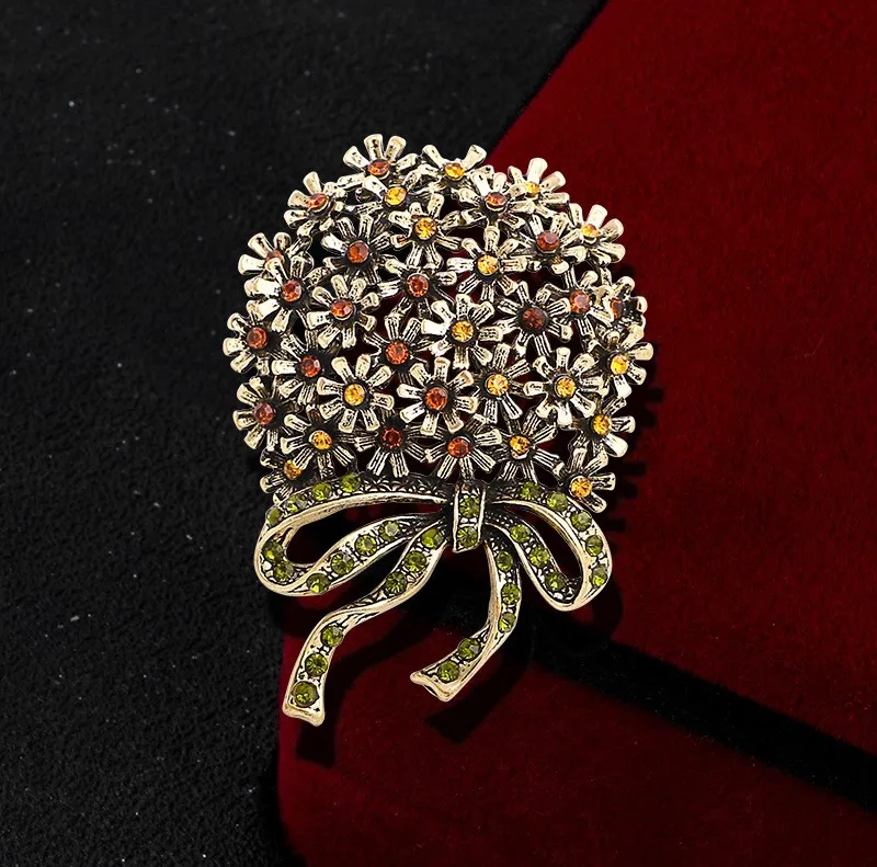 Fashion Vintage Bowknot Scattered Flowers Rhinestone Brooches For Women Trendy Zircon Pin Jewelry Decor Suit Party Unisex Gift