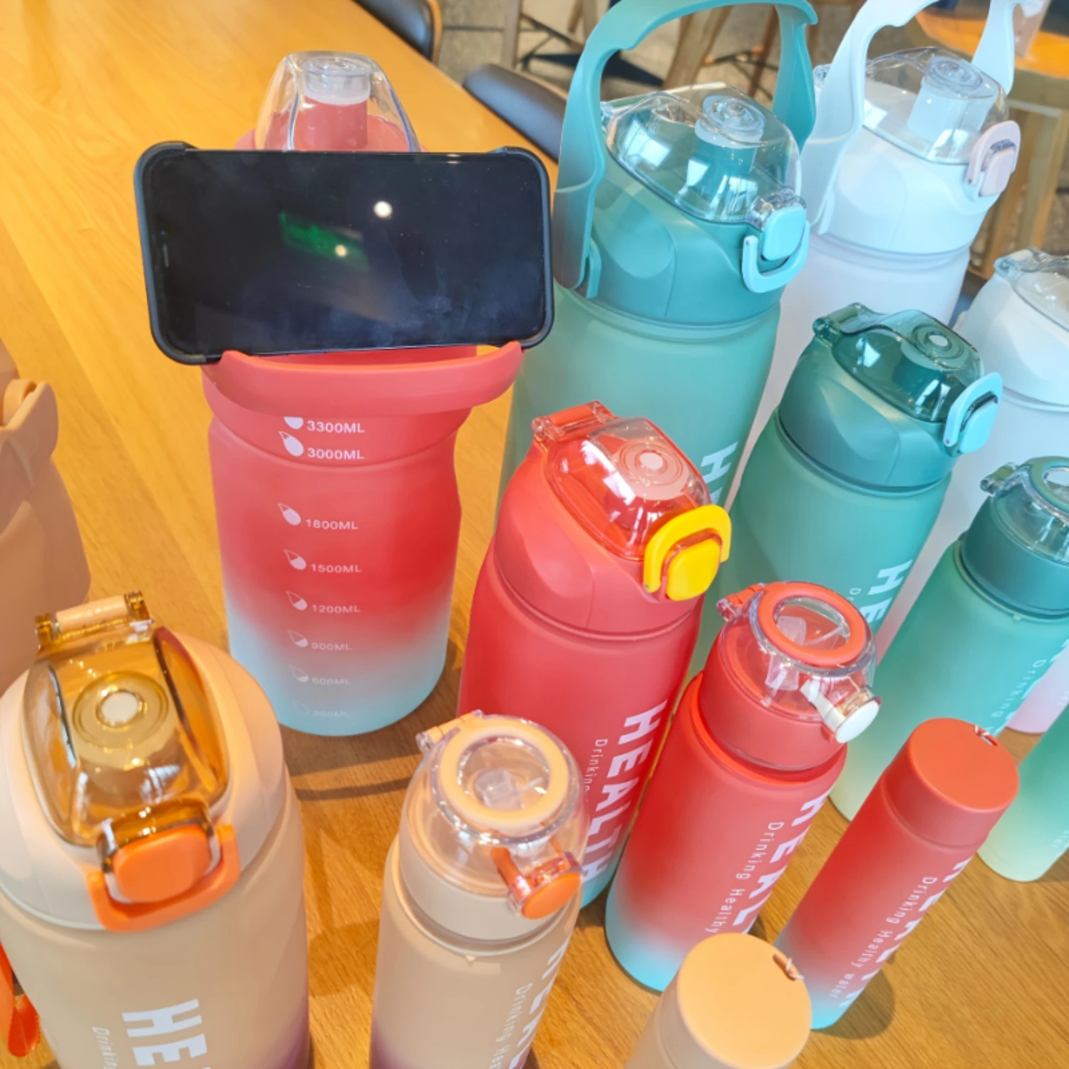 Gradient Color Water Bottles Set with Leakproof Straw, Large Capacity Gym Drinkware for Fitness & Outdoor Activities.