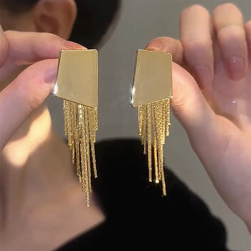 

Fashion Irregular Geometric Metal Square Bling Tassel Earrings for Women Girls Wedding Daily Jewelry Pendant New Gift