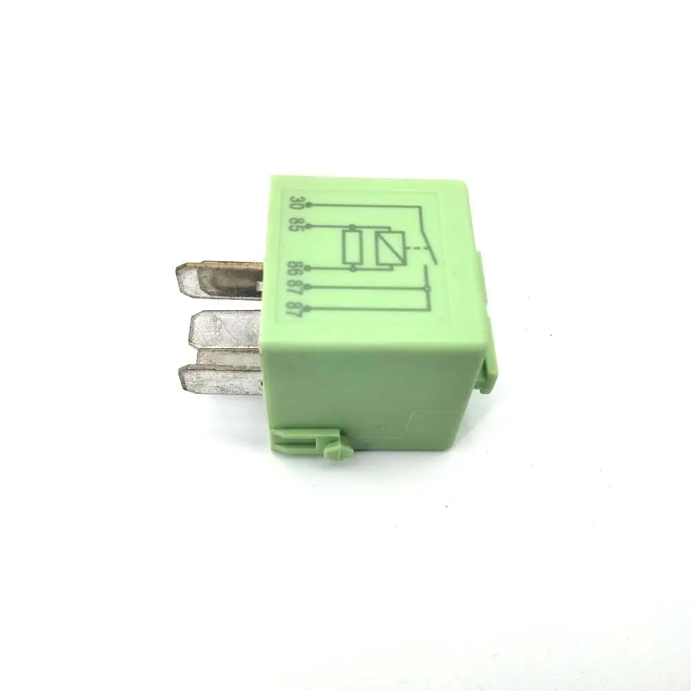 Fuel Pump Relay For BMW E36 E46 E38 E39 E53 E83 E70 Z3 61368373700, 61368366600