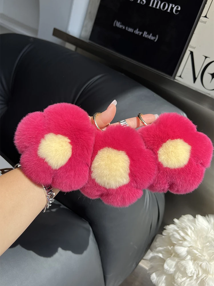 Cute Real Rex Rabbit Fur Flowers Key Chains Plush Ball Toy Girls Bag Hanging Ornaments Women\'s Car Keyring Pendant Birthday Gift