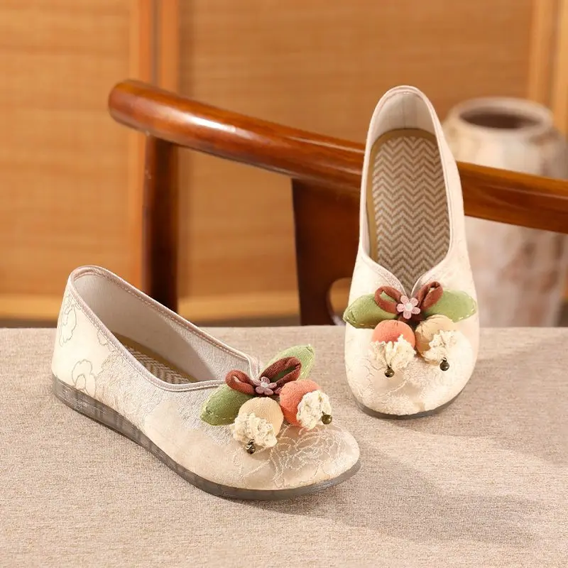 

High quality Women Chinese Style Old Beijing Cloth Shoes Soft Sole Flat Flats Breathable Comfortable Casual Footwear Daily Shoes