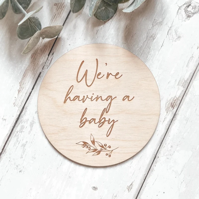 20x grabado con láser, somos tener un bebé, disco de madera, anuncio de embarazo de madera, redes sociales, accesorio plano, letrero de llegada para bebé