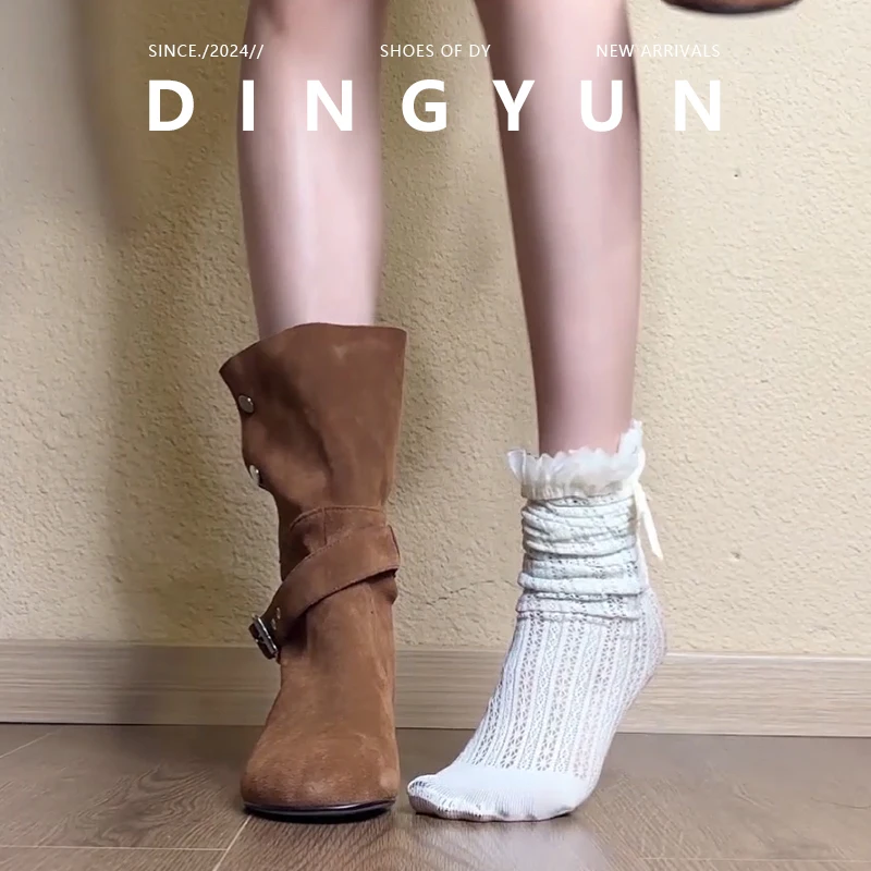 النساء حذاء من الجلد 2025 الخريف الشتاء جديد المرأة الجلد المدبوغ كاوبوي الأحذية لينة جلد الغنم جولة تو حزام مشبك أحذية بوت قصيرة #3