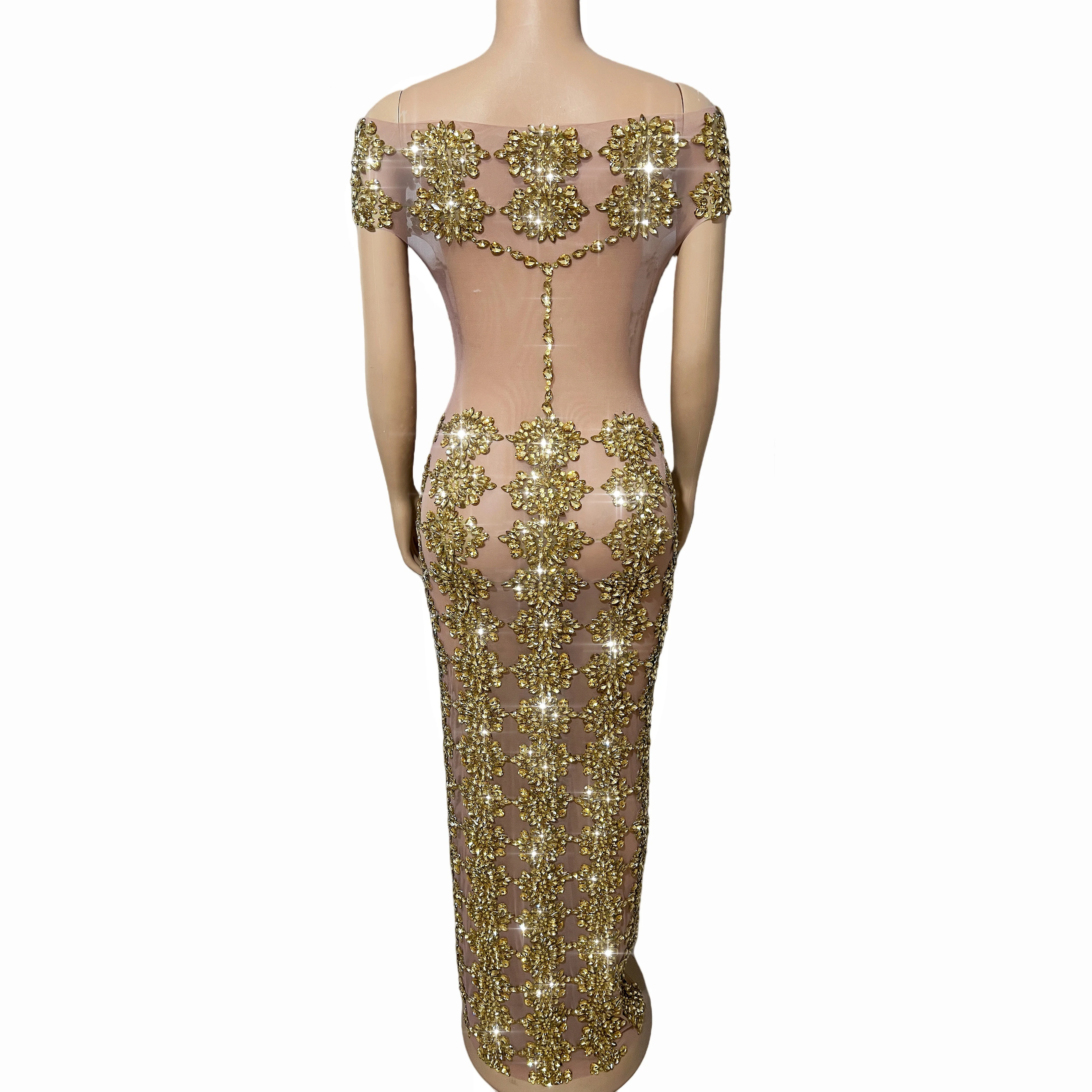 Wysokiej jakości błyszczące cyrkonie Sukienka bez ramiączek Seksowna przezroczysta sukienka z siateczki Elegancka wieczorowa czerwona suknia na scenę Yuebing