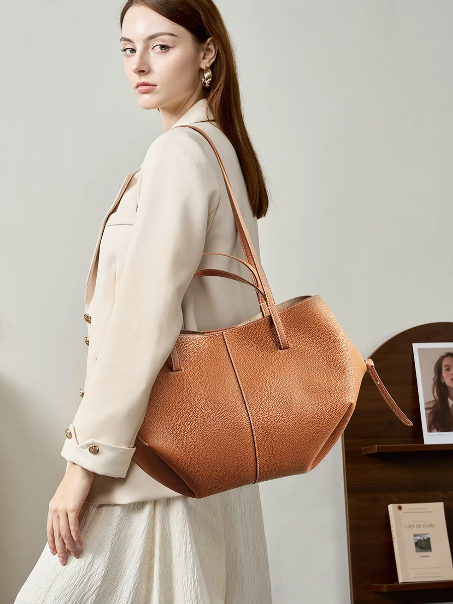 

Leather Shoulder Bag Versatile Niche Handbag, Top Layer Cowhide Commuting High-end Feeling, Large Capacity Tote Bag for Womens