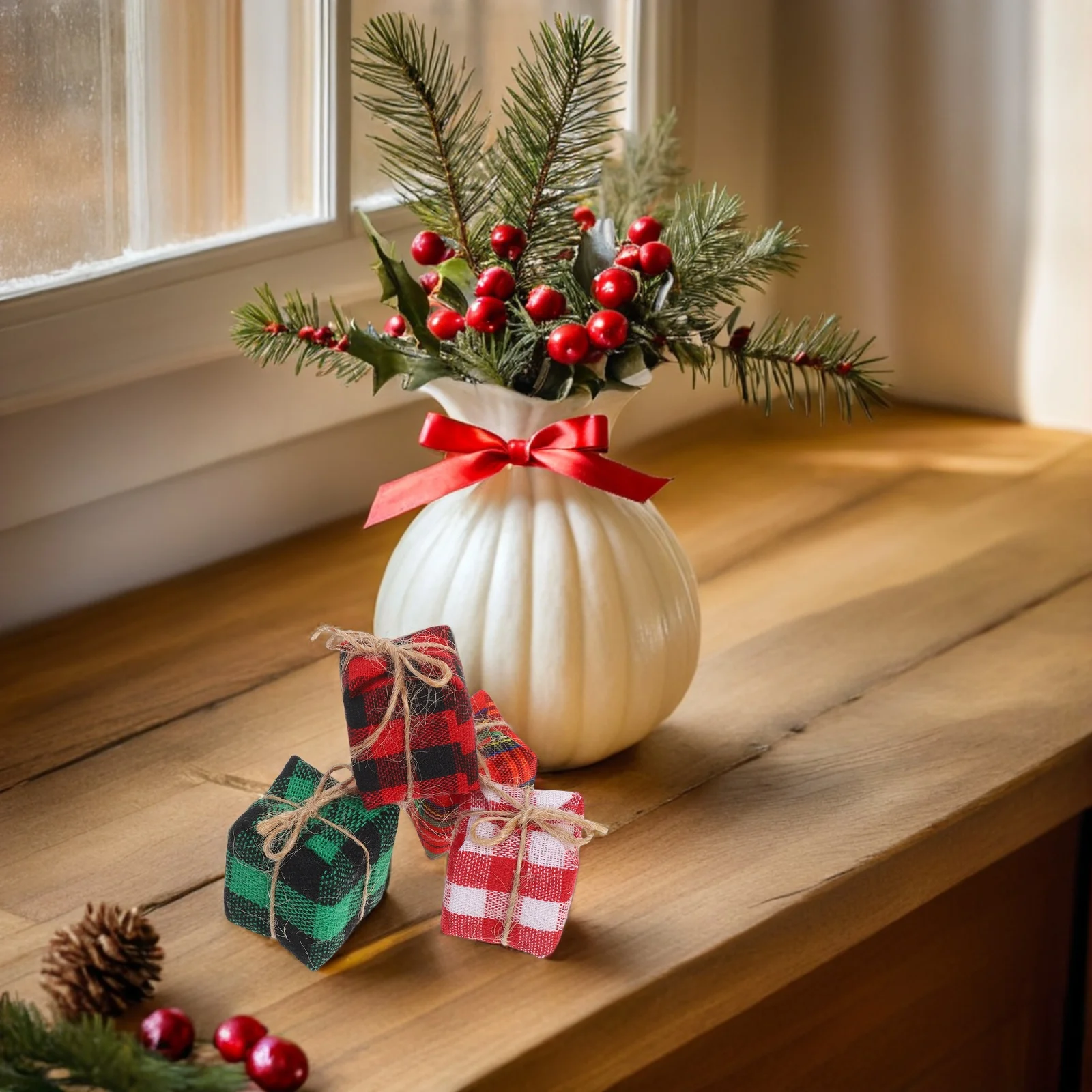 

24Pcs Christmas Tree Mini Gift Boxes Hanging Pendants Vintage Style Lightweight Ornaments for Holiday Decorations Crafts