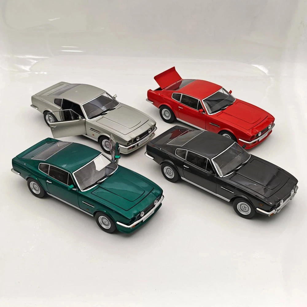 Xiaoguang 1/18 V8 Vantage Movie Edition Metal Diecast Model Car Limited Collection Display classic Can open the door and lid