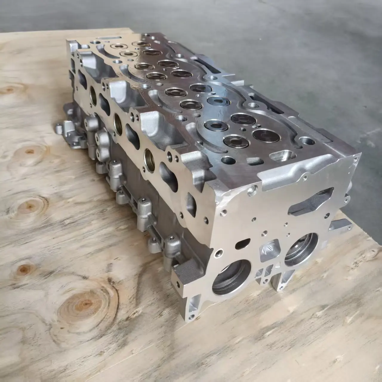 Cylinder Head Assembly DW10 DW10F 2.0 BlueHDi TDCi 908997 DS7Q6C032AA 1864346 For Ford Mondeo SMax Galaxy Kuga