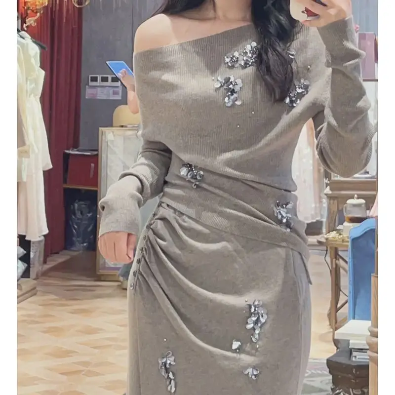 

Комплект из топа на одно плечо и юбки: облегающий повседневный вязаный комплект с юбкой, стильный и шикарный комплект с юбкой с высокой талией, комплект из двух предметов для женщин