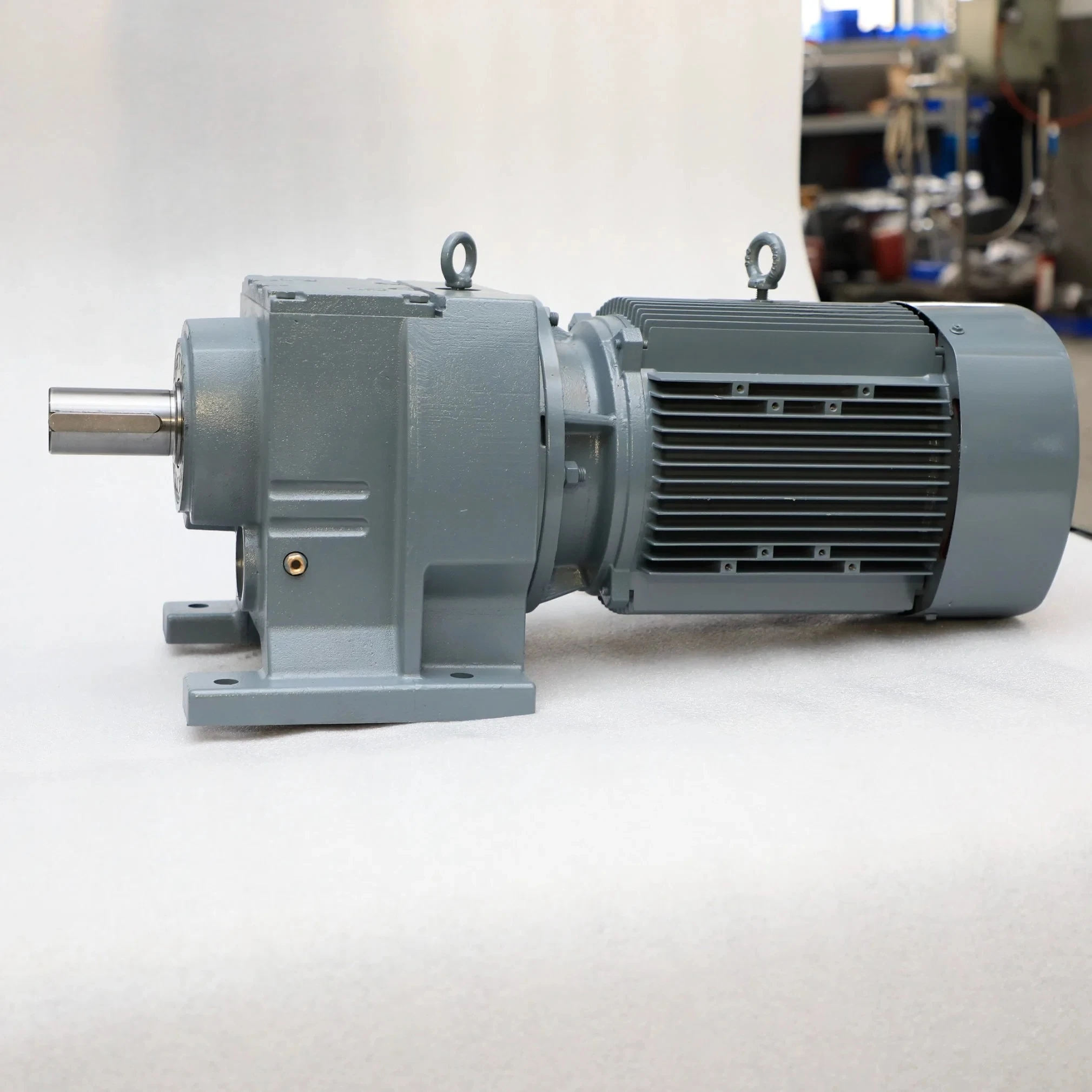 R167 R Series Helical Solid Shaft Gear Speed Reducer