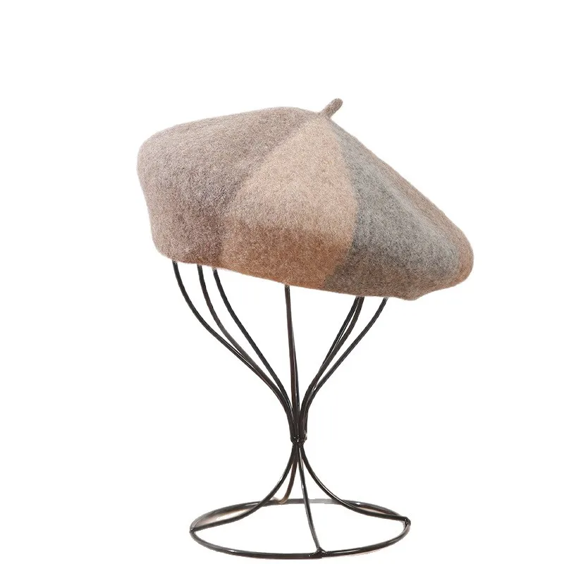 หมวกเบเร่ต์ไหมพรมสีสันใหม่สำหรับฤดูใบไม้ร่วงและฤดูหนาว หมวกศิลปินแฟชั่นอเนกประสงค์ ให้ความอบอุ่นสำหรับผู้หญิง รุ่น 4m772