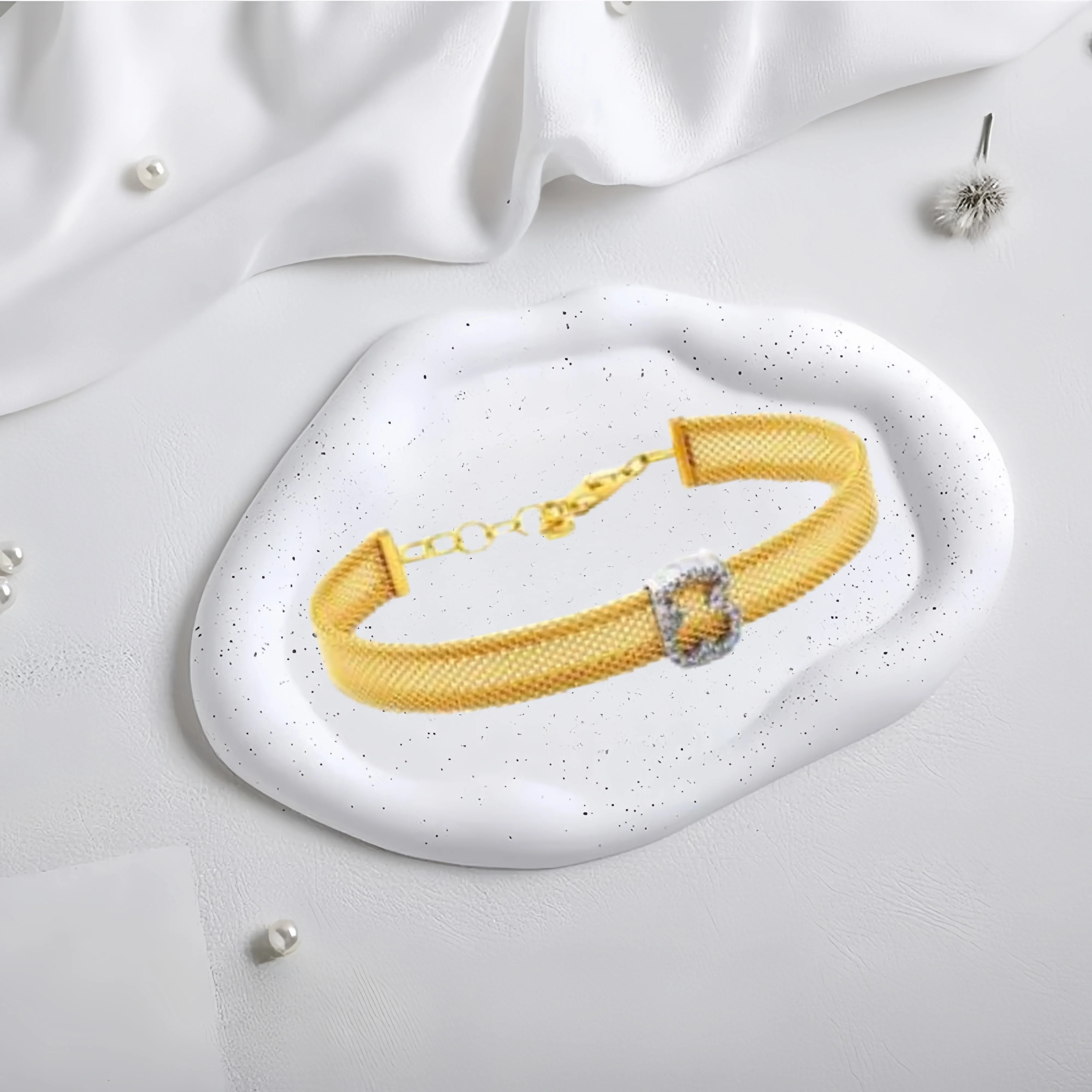 

2025 Hot Selling Brand Women's Bear Bracelet Simple, Fashionable, Luxurious Jewelry Suitable for Gifting To Friends