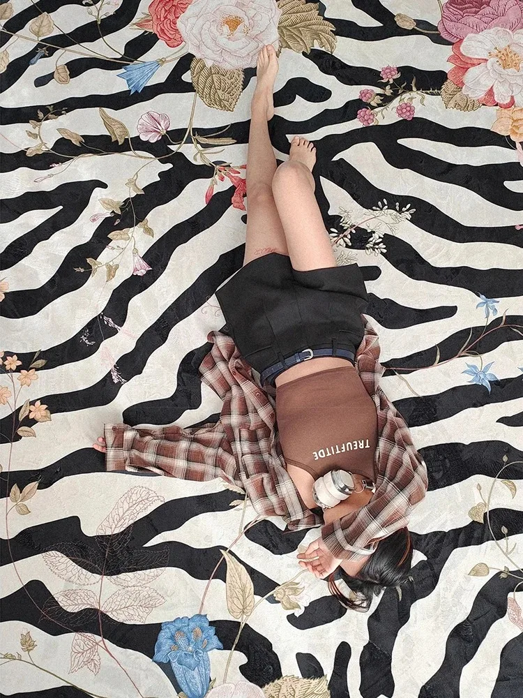 Modern Living Room Carpet Artistic Zebra Pattern Floral Rug Home Decoration Comfortable Soft Bedroom Bedside Non-slip Floor Mat