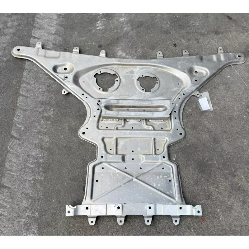 

For Rolls-Royce Engine Guard Plate 31106891642