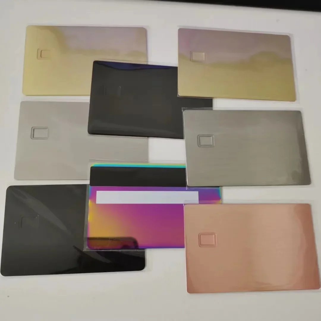 Chip de metal cortado con láser personalizado 4428 4442 Tarjeta de crédito exprés de metal negro en blanco con banda magnética personalizada