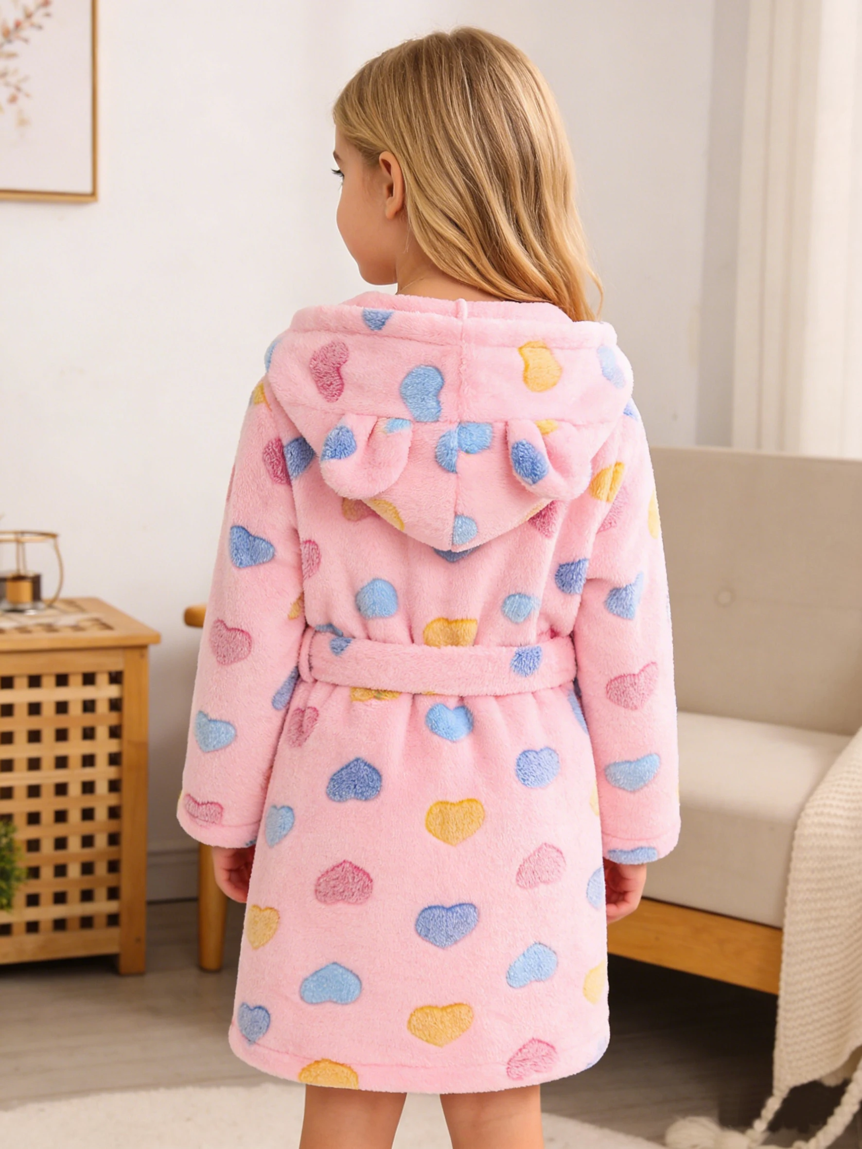 Girls' Autumn/Winter Bathrobe with Long Sleeves and Hood, Soft and Warm Fabric for Home Wear