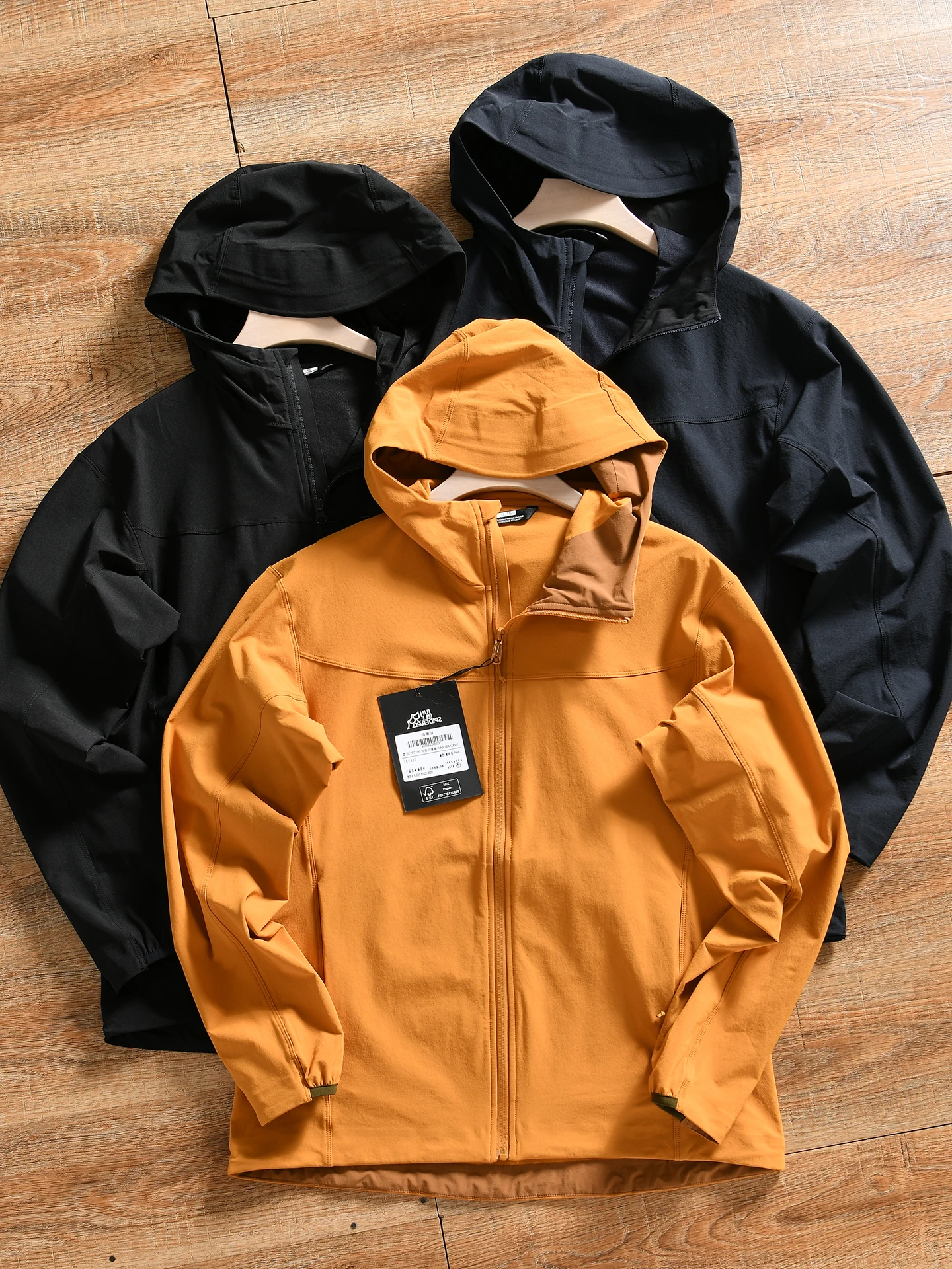 Outdoor Men's Hooded Soft  Jacket Windproof Water Resistant 3D Tailoring Autumn Spring Casual Hiking Coat Jacket