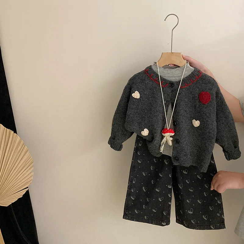 

Girls' Korean version of autumn new love sweater solid color bottoming shirt 2025 casual love jeans three-piece trendy