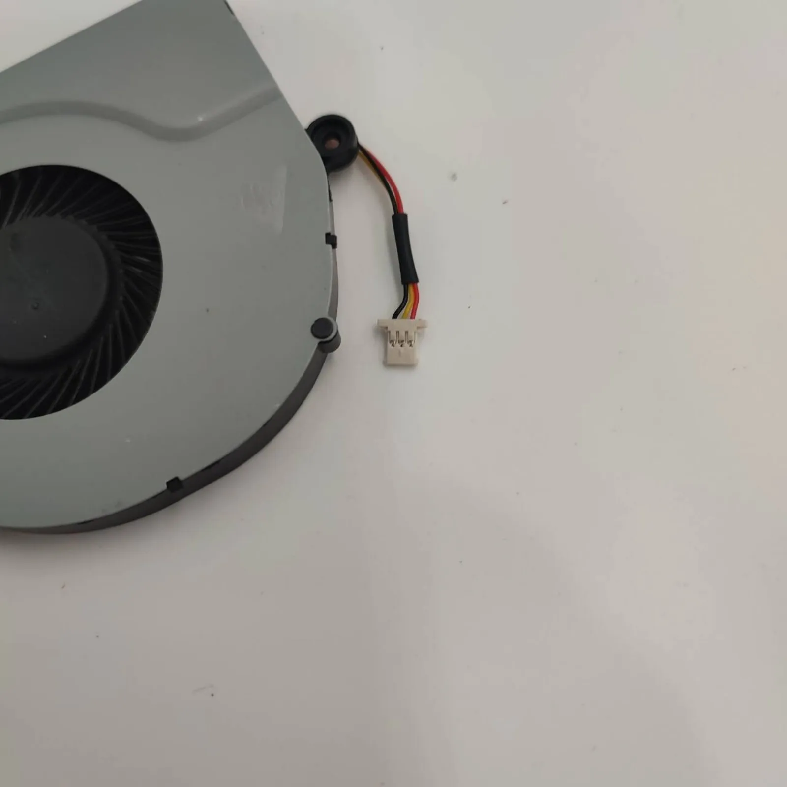 

for Acer Aspire E5-571G E5-571 E5-552 E5-471 E5-471G E5-473 E5-473G E5-573 E5-573G V3-472G V3-572 Laptop CPU Cooling Fan