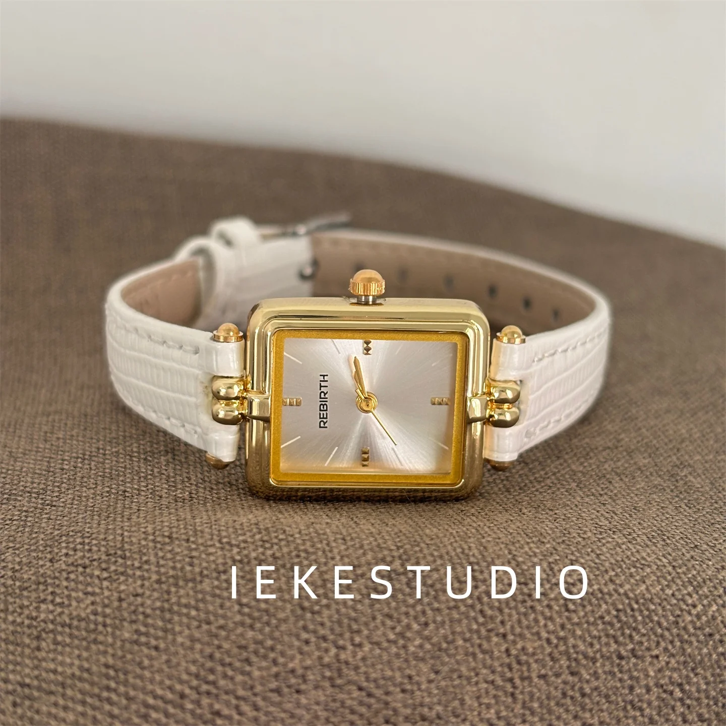 Lipoff minimalist style square simple ins Korean style niche temperament high sense women versatile white elegant watch