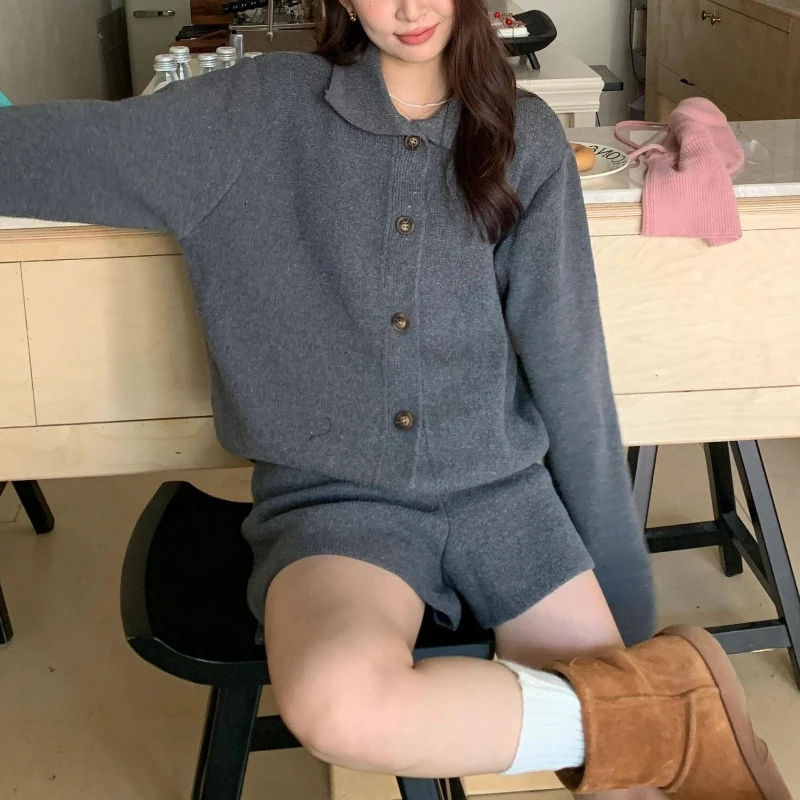 

Fashion Collar Sweater Cardigan High Waist Slimming Wide Leg Shorts Two Piece Set