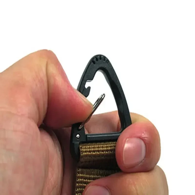 1-4pcs Outdoor Tactical Molle Belt Keeper Webbing Clip Keychain Holders Backpack Carabiners Hook Water Bottle Hanger Key Ring view 4