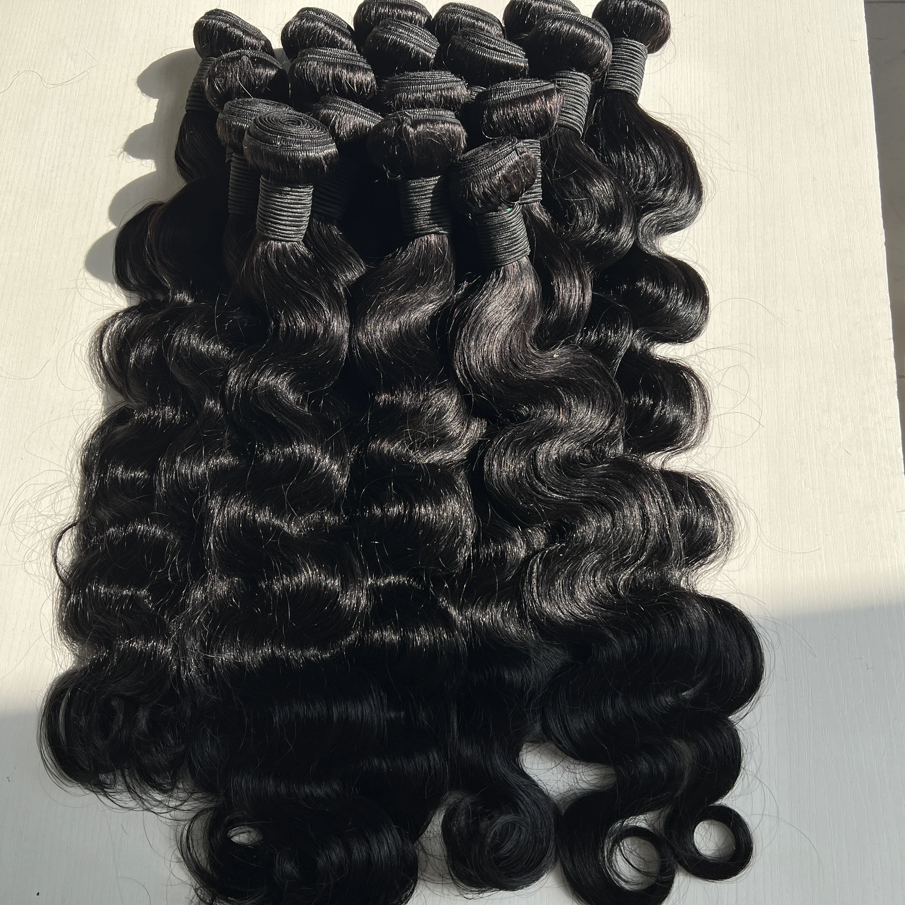 

Натуральные индийские волосы Remy, необработанные, волнистые, 28-30 дюймов, для наращивания, 1, 2, 3, 4 пучка в комплекте
