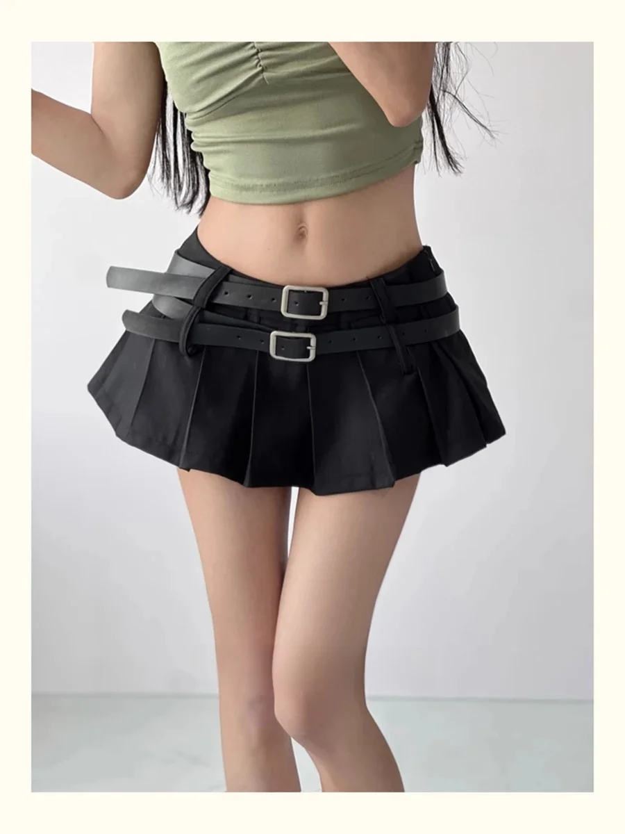RORORIRI jupe Ultra courte noir Mini jupe pour femmes Double ceinture jupes très courtes plissées Y2K Harajuku Y2K Gyaru sous-shorts