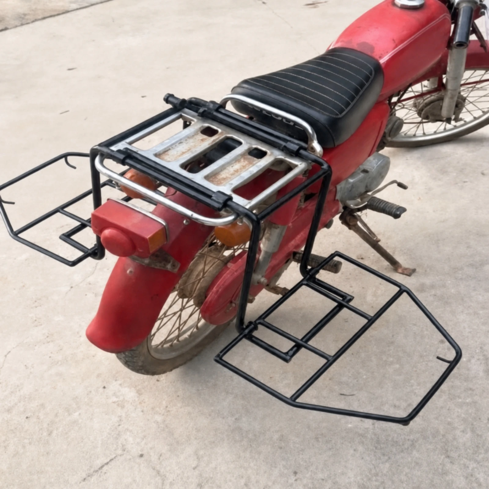 Folding Motorcycle Cargo Carrier Black Motorcycle Cargo Rack with Folding Side Platforms Wear-Resistant Easy to Install