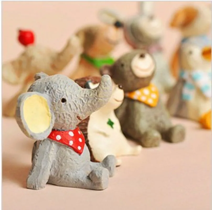 Adorable Figurines for Zakka Lovers and Animal Enthusiasts - Miniature Animal Figures Gazing at the Stars