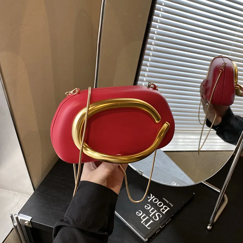 جديد حقيبة صغيرة مقبض معدني تصميم مساء حقيبة صندوق مستدير سلسلة حقيبة أنيقة امرأة حقائب كتف بولي PU حقيبة كروسبودي