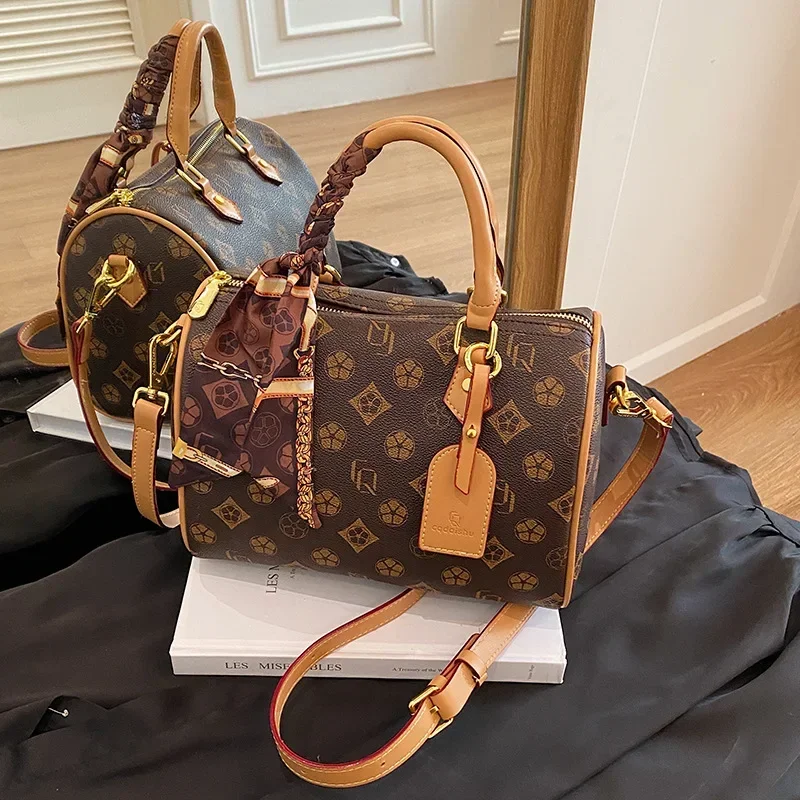 2025 High-Quality Commuter Bag - Structured Luxury Print, Stylish Versatile Shoulder Messenger for Work