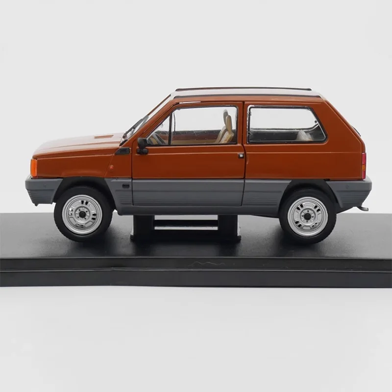 Diecast 1:43 Scale Ixo Fiat Panda 45 1980 Model Alloy Car Finished Product Simulation Series Toy Automobile Souvenirs Collection