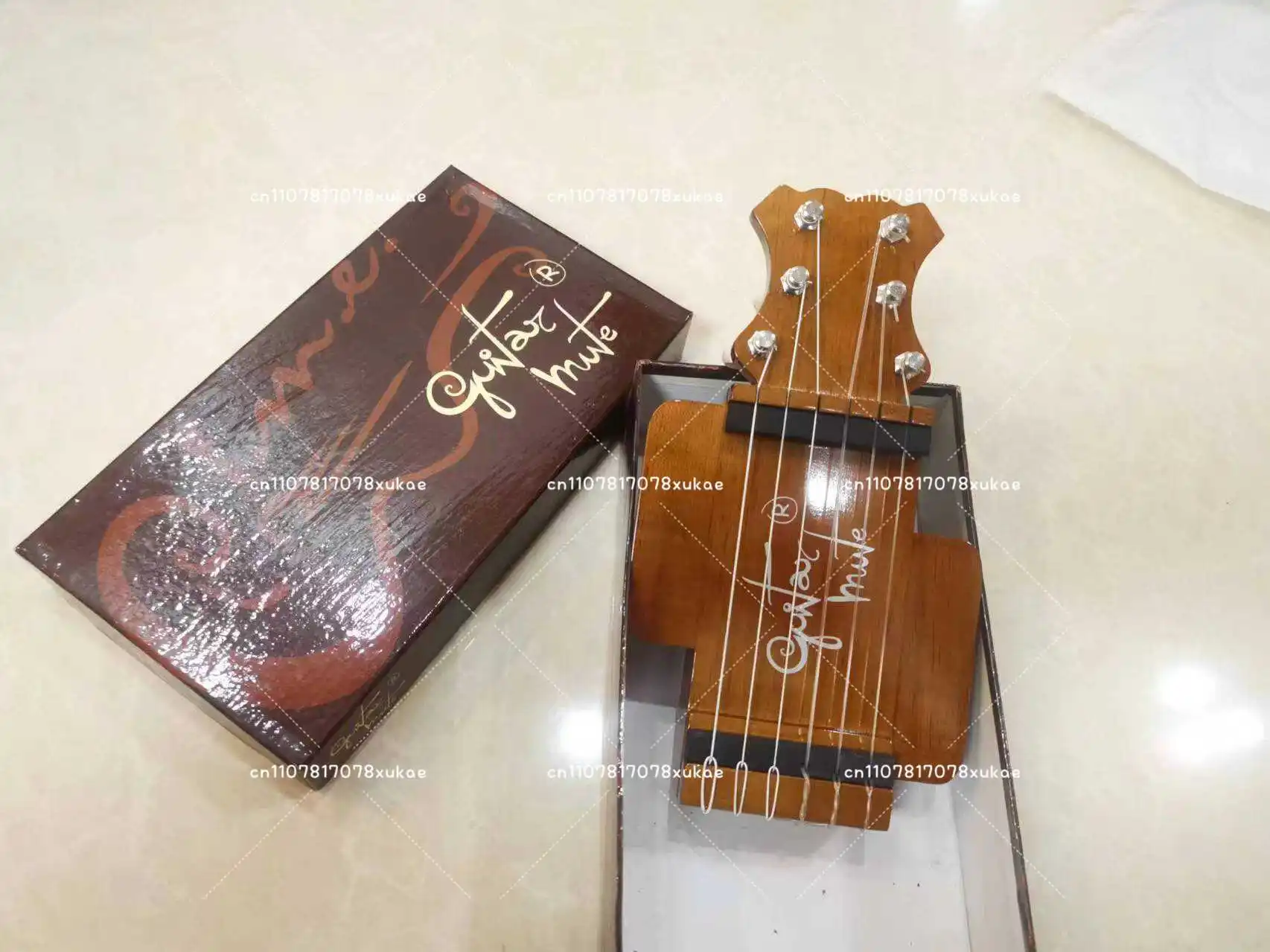 Portable Guitar Right Hand Exerciser Pocket Guitar Finger Trainer Guitar Practice Fingerboard
