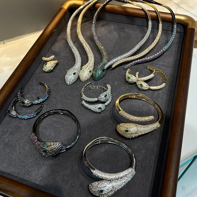 

Fashion Unique Design Zircon Snake Necklace Bracelet Earring Three-Piece Suit Woman Jewelry Sets Dress Banquet Accessories New