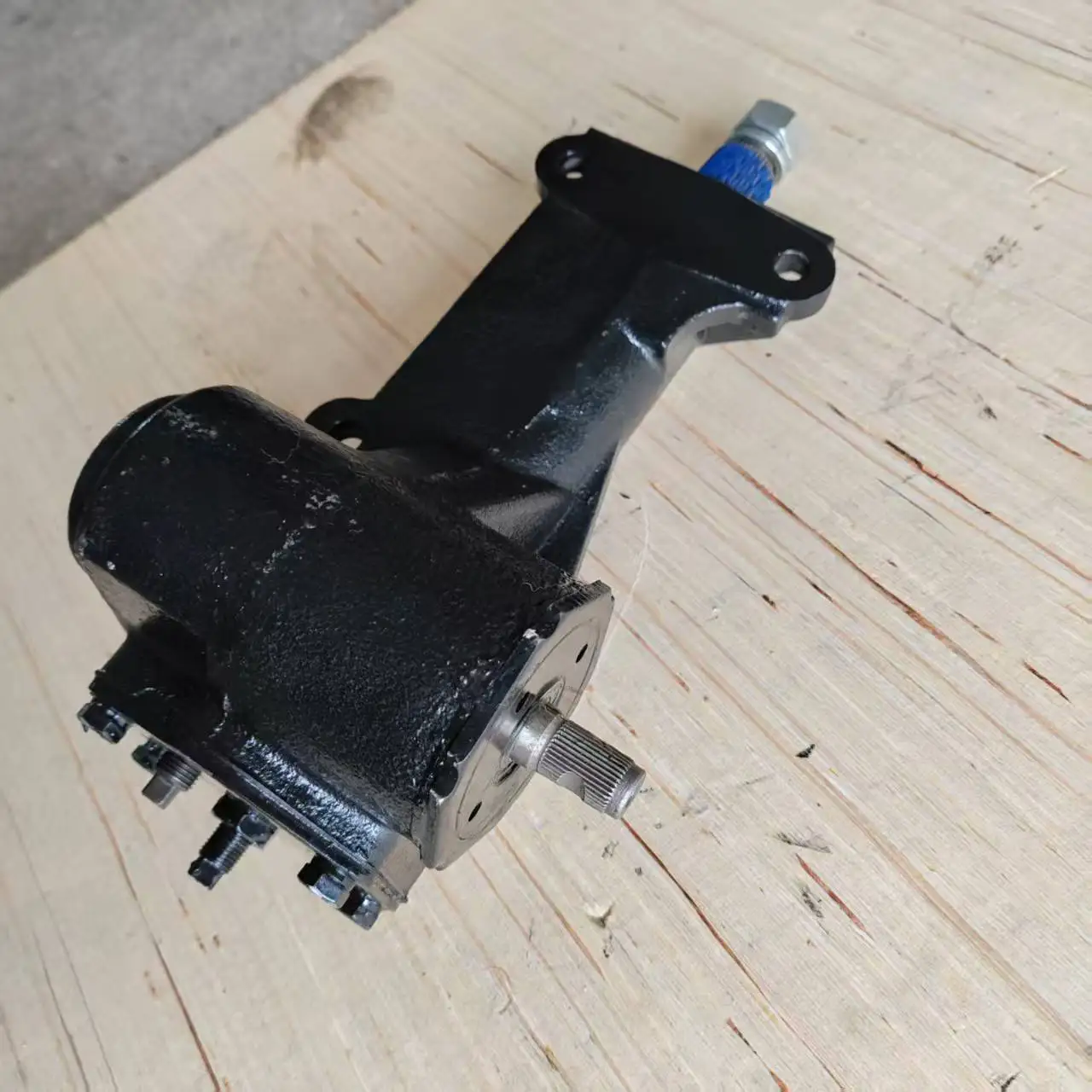 Steering Box For MAZDA B1600 HYDRAULIC TYPE STEERING BOX WITH OEM 827032110D