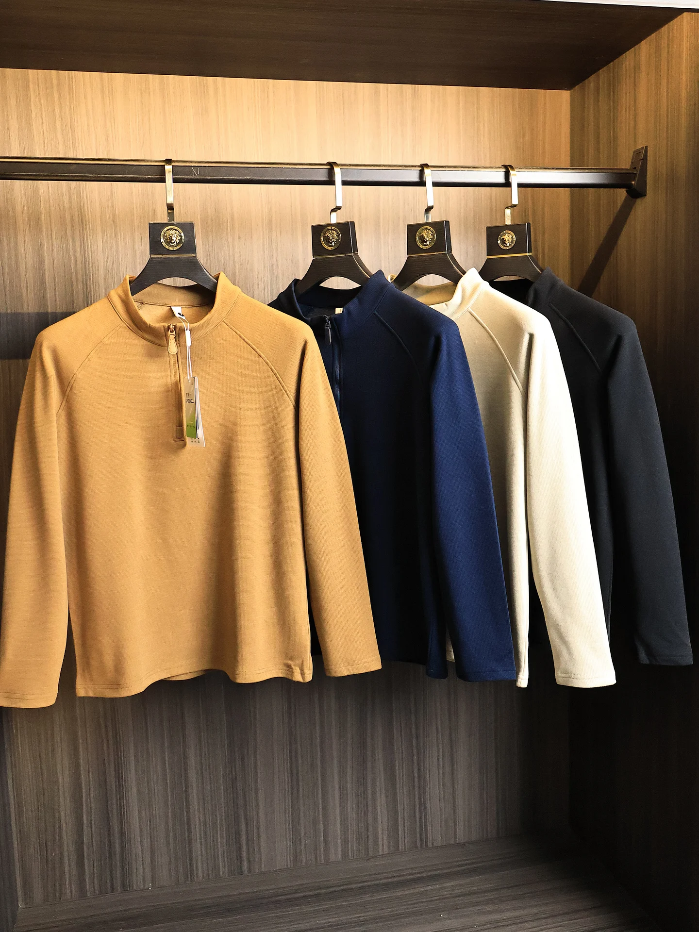 Men's Comfortable Half Zipper T-Shirt Flax Texture Mixed Fabric Fine Detail Autumn Fashion Urban Style Long Sleeve Antibacterial