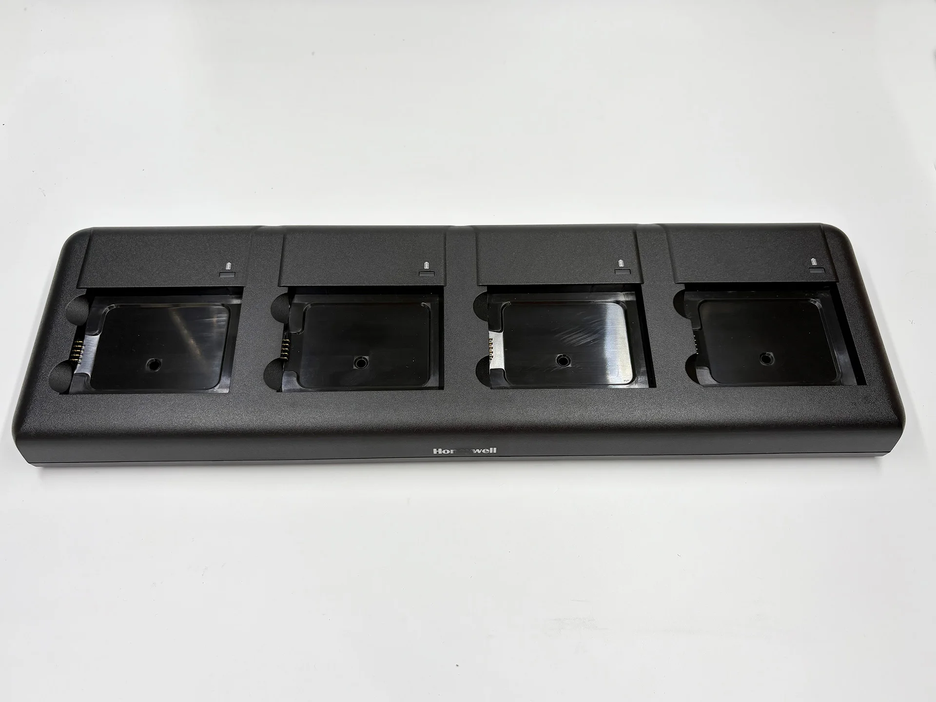 EDA50-QBC-4  EDA50-QBC-4 Mobile EDA50/51/70/71 Charging Kit 4 Battery Base Power Adapter CN Power Cord