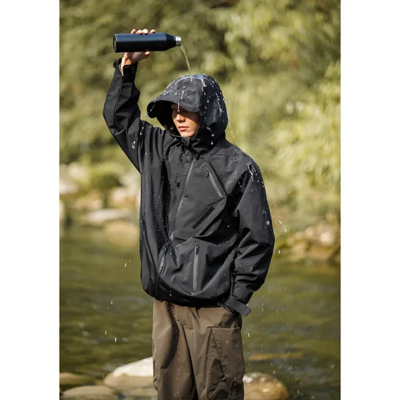 

Spring outdoor waterproof hard shell jacket, heavy duty multi-pocket jacket