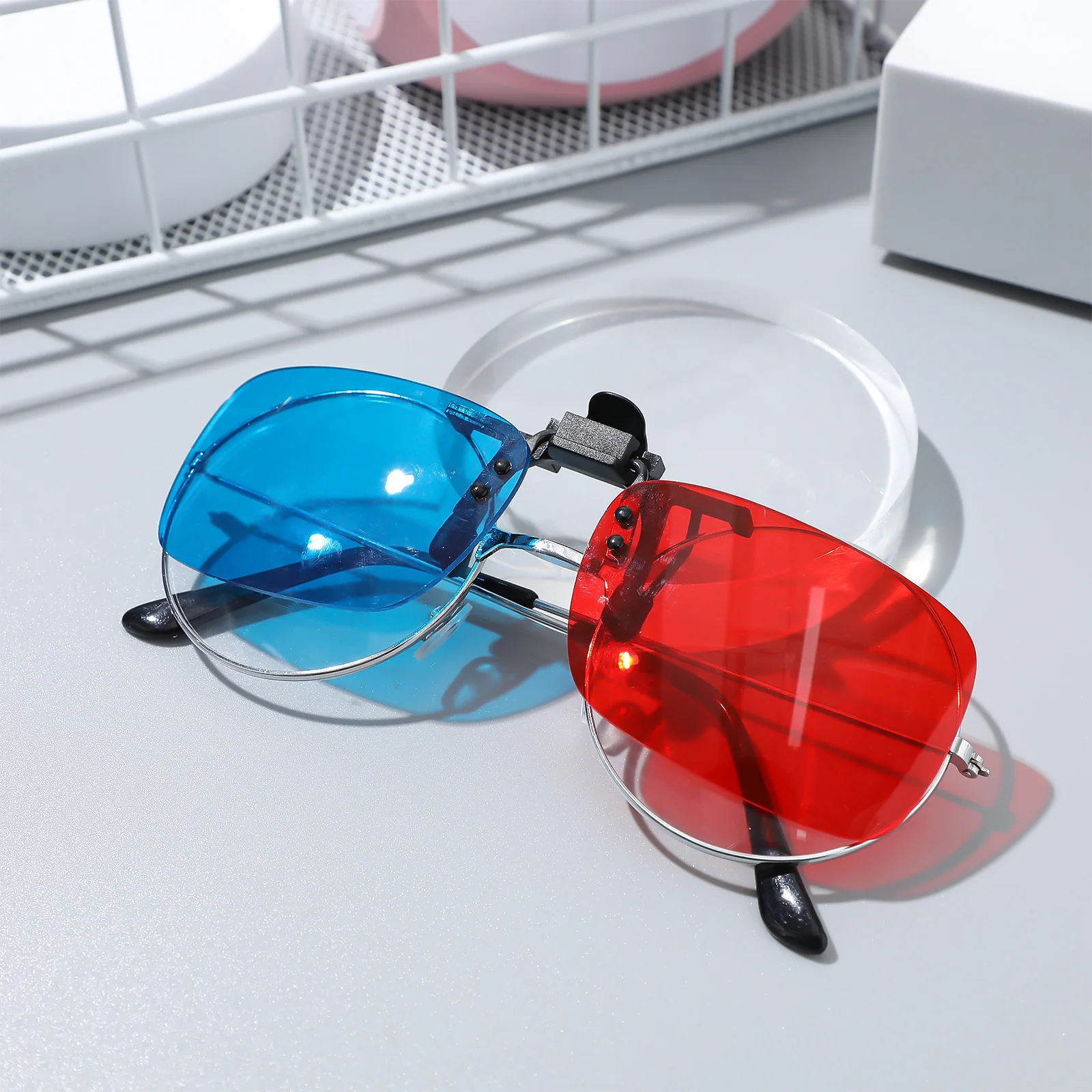 

3D Red Blue Glasses Clip Myopia Stereo Vision Training Lightweight Durable Skin-Friendly Comfortable Use Without Frame Stereo
