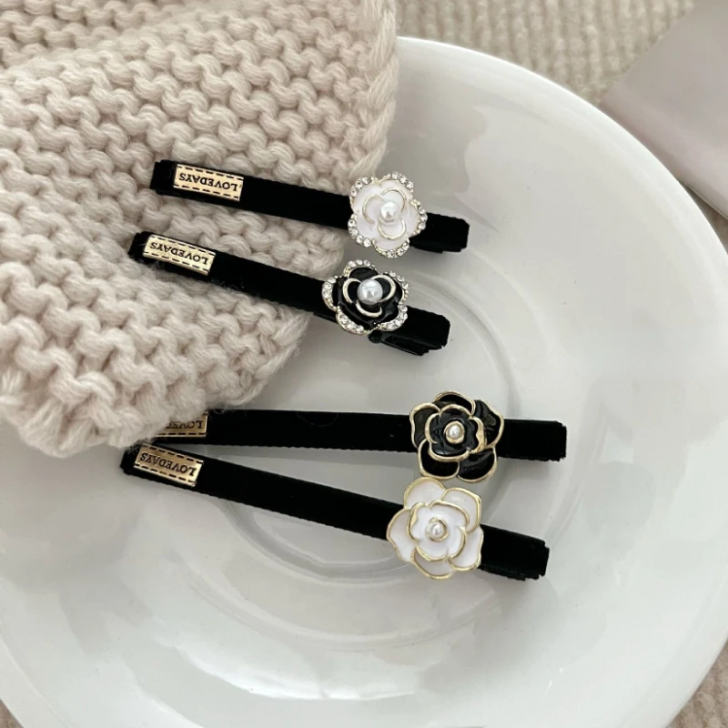 

New Camellia Flower Hair Clips Fashion Elegant Duckbill Clip Velvet Crystal Hairpins Barrette Headdress Girls Hair Accessories