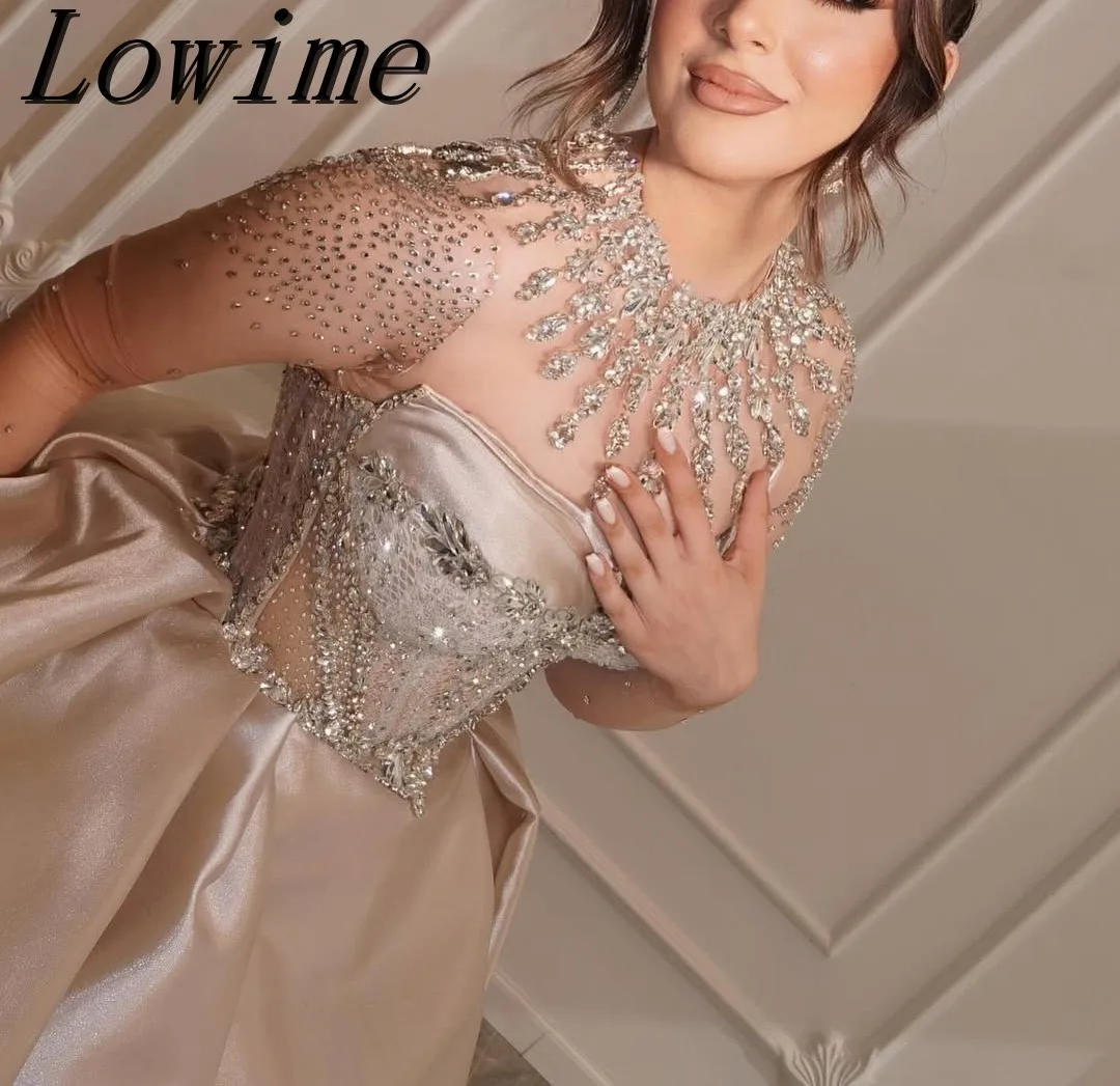 Wysokiej jakości luksusowa suknia balowa Aso Ebi z dżetami, błyszcząca satynowa suknia księżniczki na ceremonię wręczenia nagród z puszystą, zwiewną spódnicą.