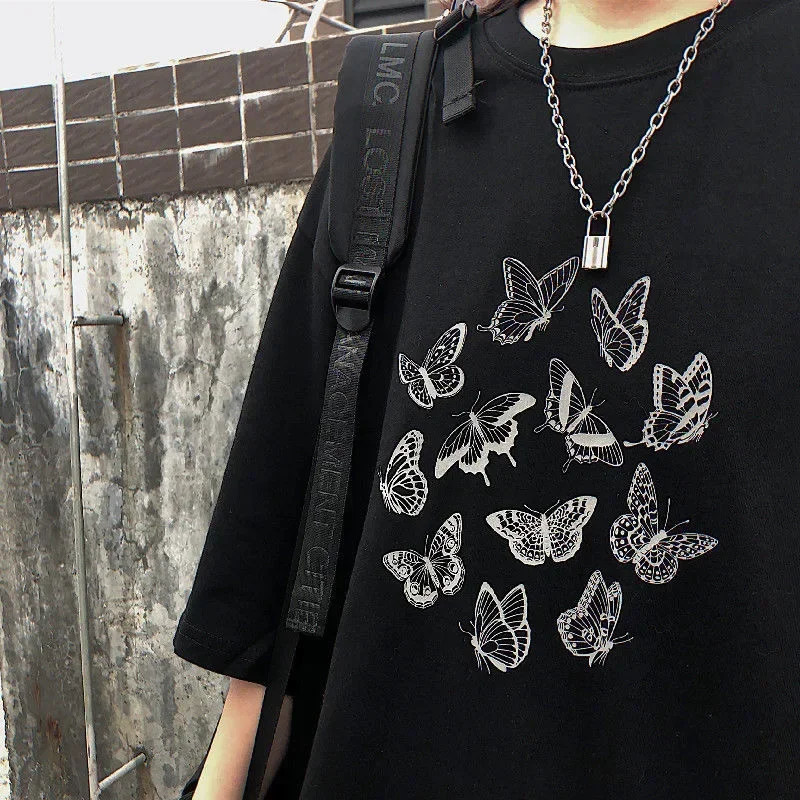 

Kawaii Gothic Vintage T-shirt Cute Butterfly Print Harajuku Y2K Black Oversized Short Sleeve T-shirt Unisex Casual Aesthetic