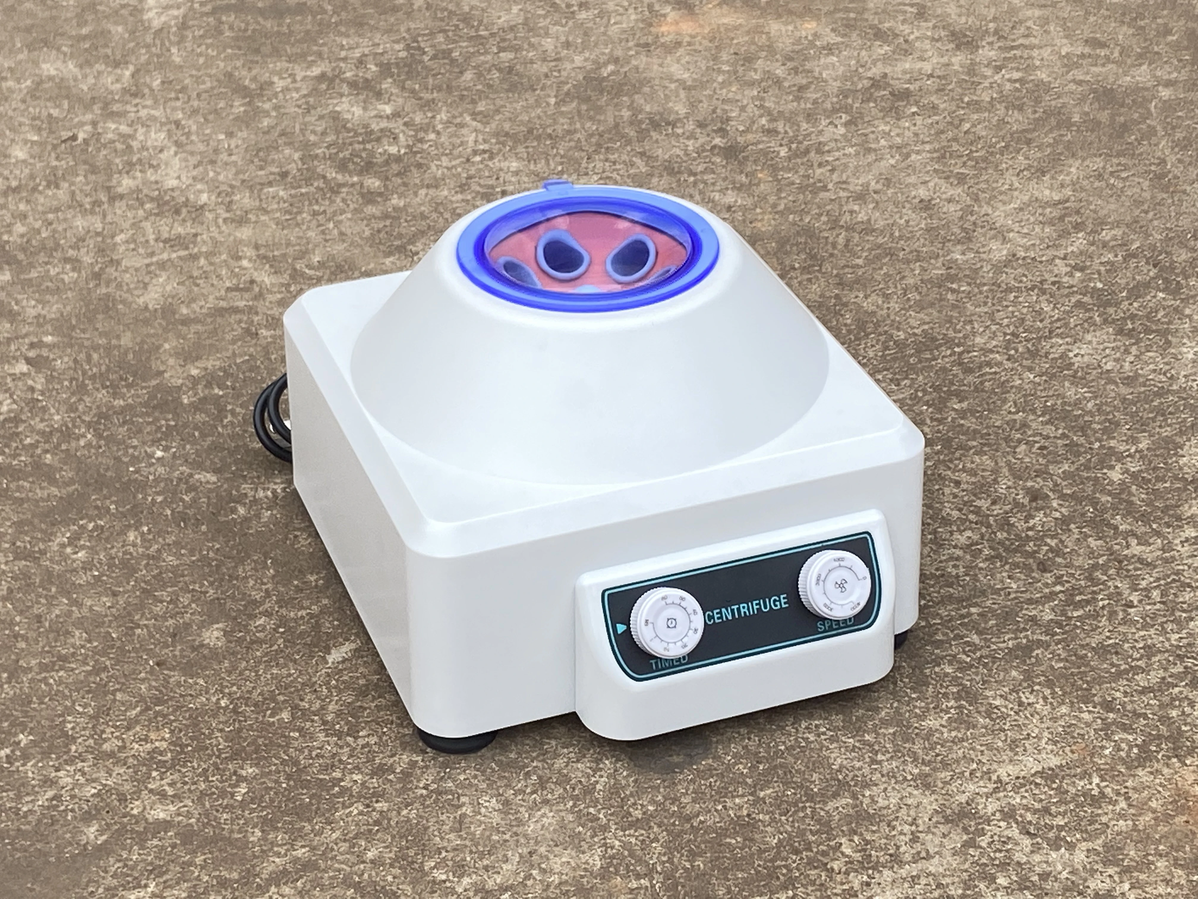 Cheaper 6*20ml 4000rpm/min C900 Centrifuge with OEM Power Rotating Material in Laboratory