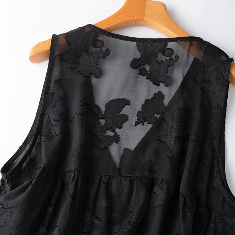 Women Silk Tank Top 100% Mulberry Silk Embroidery Loose Type Thin Black Color V Neck Vest Sleeveless Top Summer Beach M1124