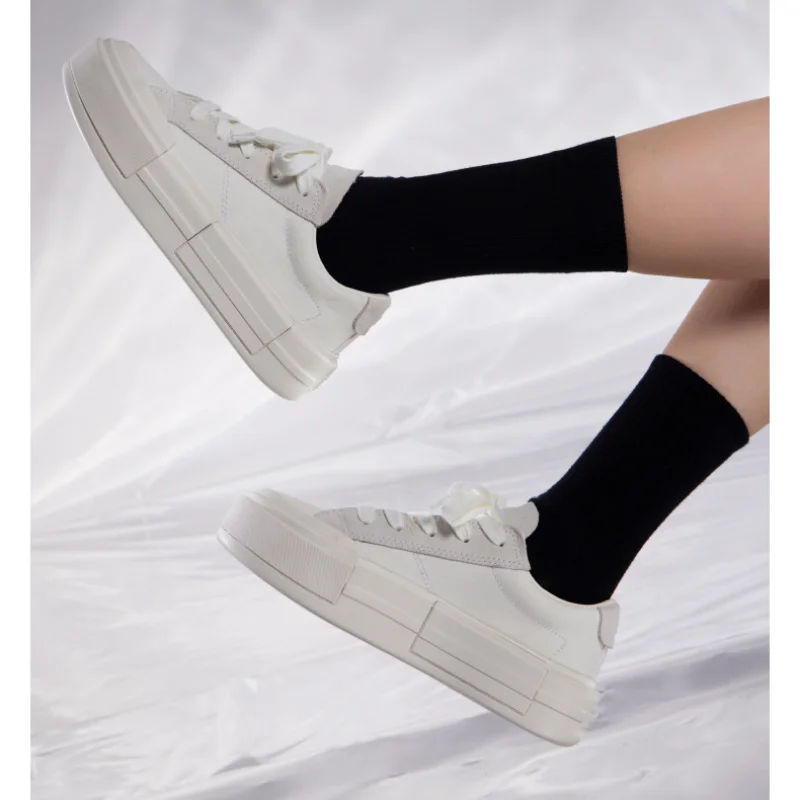 2024 Flats Shoes For Women Vulcanized Black Canvas Tenis Platform Sneakers White Tennis Female Increase Height Skateboard Shoe