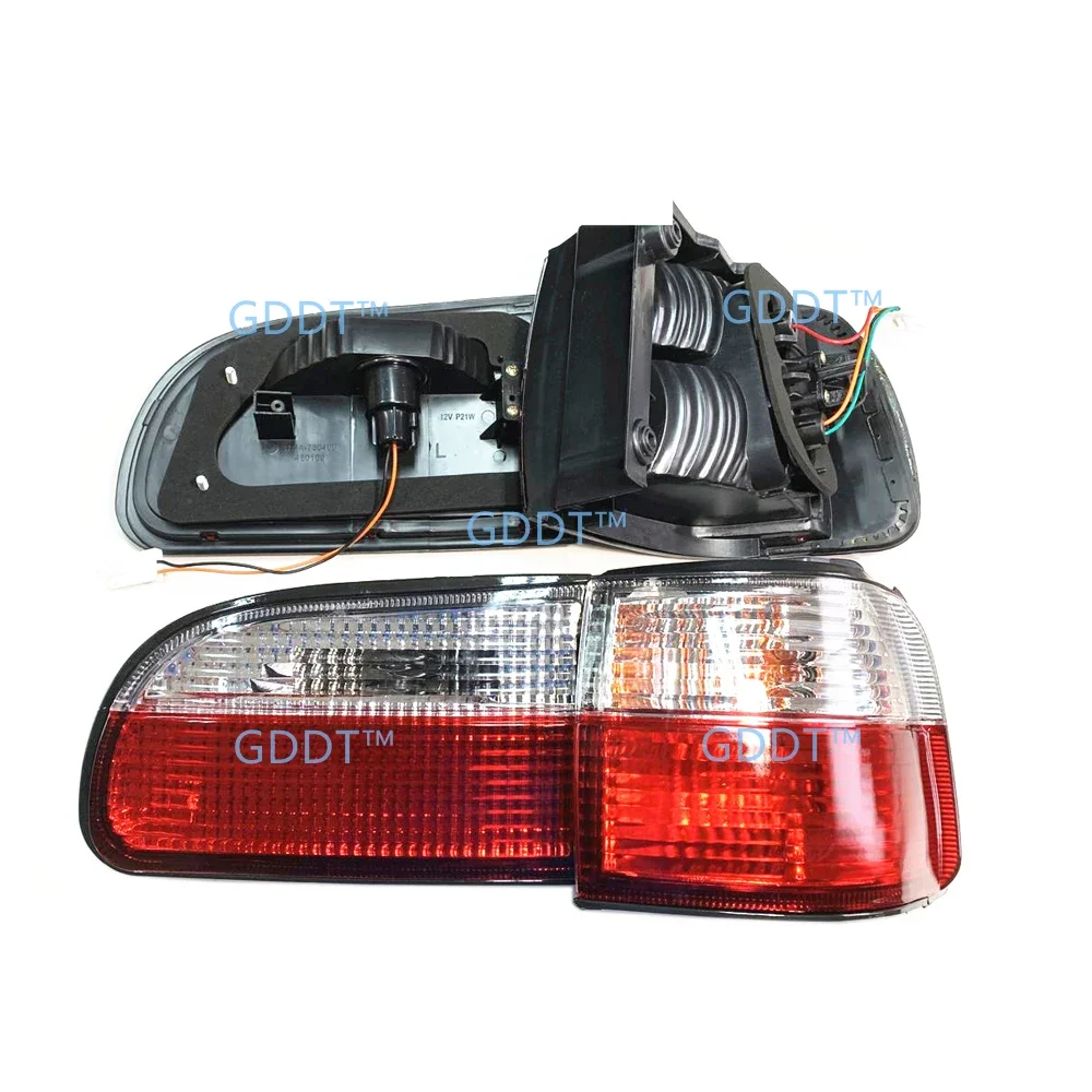 1 Piece Tail Light For Delica PA00 Warning Lamp For L400 PD00 Rear Lamps With Bulbs MR162672 Marker Reverse Lights PB00 PC00