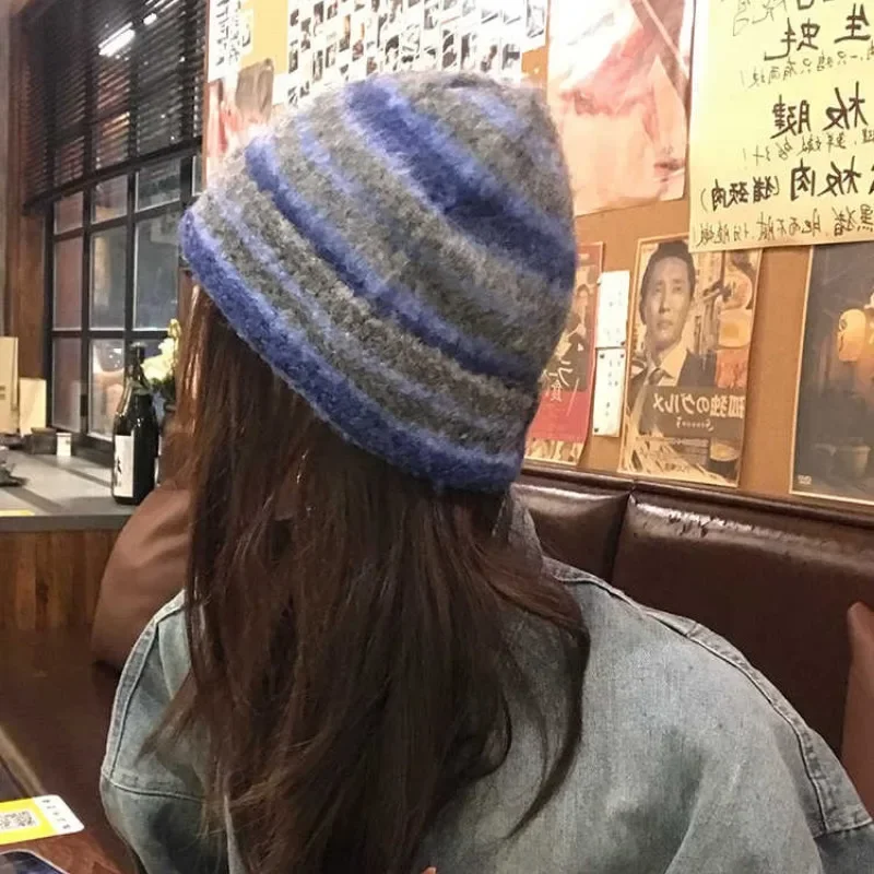 Japońska czapka z dzianiny w paski w stylu retro dla mężczyzn i kobiet, zimowa ochrona uszu i ciepła czapka narciarska z czaszką Gorras — zdjęcie 5